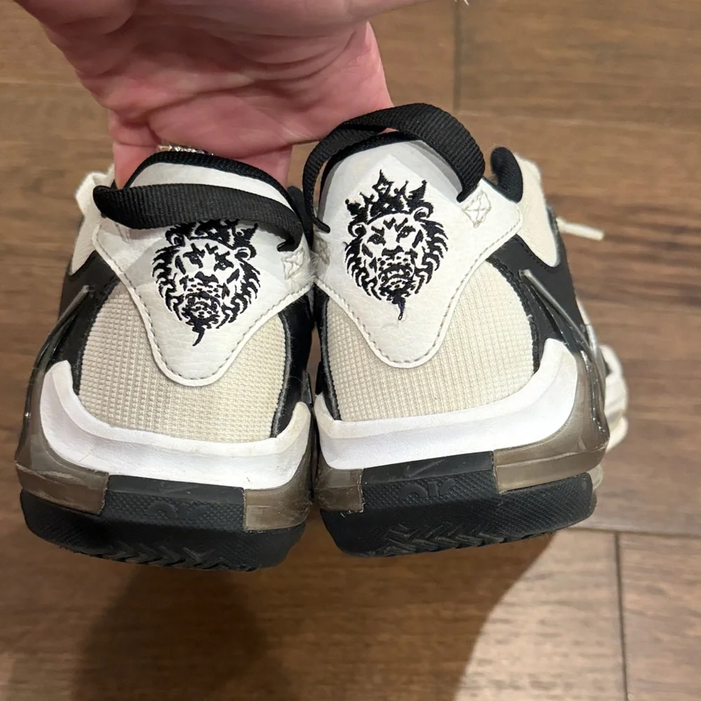 Nike classic laces